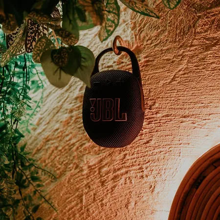 La - By Prim0 C0nciergerie *