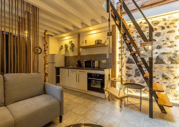 La - By Prim0 C0nciergerie * Жерза