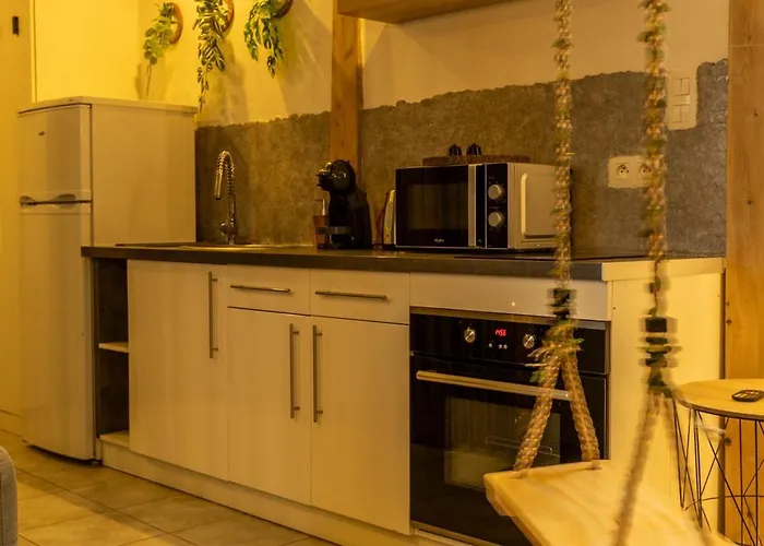 La - By Prim0 C0nciergerie